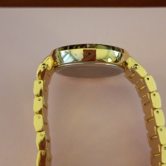 Watch - Picture 6 of 6